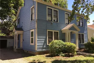 812 E 30th St, Austin, TX 78705 - Photo 2