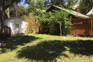 812 E 30th St, Austin, TX 78705 - Photo 16