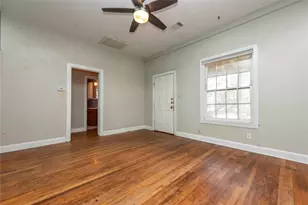 218 W 51st St, Austin, TX 78751 - Photo 4
