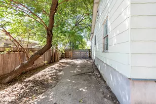 218 W 51st St, Austin, TX 78751 - Photo 12
