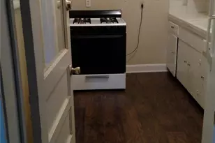 218 W 51st St, Austin, TX 78751 - Photo 8
