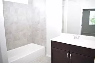 117 Keltic Dr, Kyle, TX 78640 - Photo 12