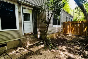 615 W 31st St, Austin, TX 78705 - Photo 16