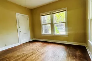 615 W 31st St, Austin, TX 78705 - Photo 4