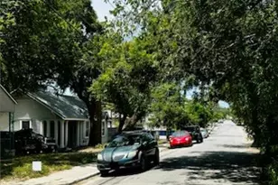 615 W 31st St, Austin, TX 78705 - Photo 2