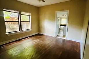 615 W 31st St, Austin, TX 78705 - Photo 8