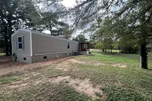 361 Laura Ln, Bastrop, TX 78602 - Photo 8