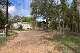 361 Laura Ln, Bastrop, TX 78602 - Photo 14