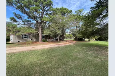 361 Laura Lane, Bastrop, TX 78602 - Photo 6