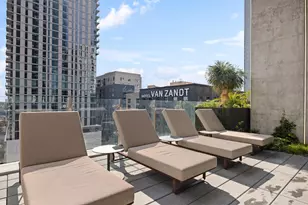 610 Davis St, Austin, TX 78701 - Photo 12