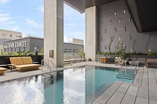 610 Davis St, Austin, TX 78701 - Photo 1