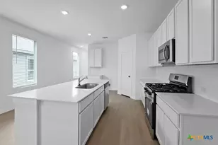 247 Flathead Street NE, New Braunfels, TX 78130 - Photo 6