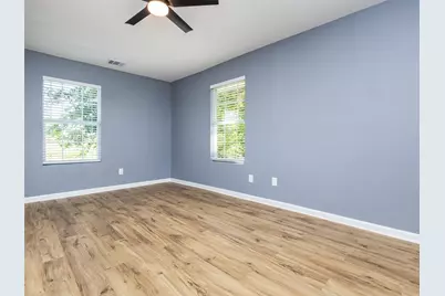 212 E Taylor Street, Thrall, TX 76578 - Photo 18