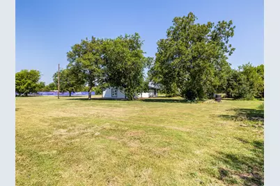 212 E Taylor Street, Thrall, TX 76578 - Photo 30