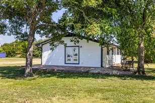 212 E Taylor St, Thrall, TX 76578 - Photo 28