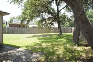 224 Wildwood Dr, Georgetown, TX 78633 - Photo 16