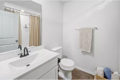 1012 Norway, Seguin, TX 78155 - Photo 12