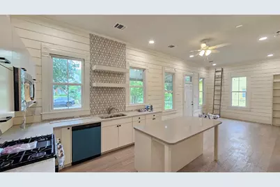 917 W 6th Street, Taylor, TX 76574 - Photo 4