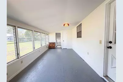 207 Crockett Street, Martindale, TX 78655 - Photo 12