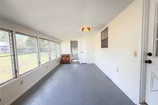 207 Crockett St, Martindale, TX 78655 - Photo 12