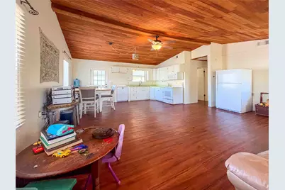 207 Crockett Street, Martindale, TX 78655 - Photo 6