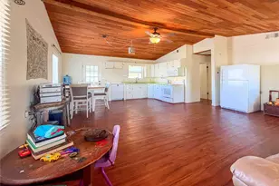 207 Crockett St, Martindale, TX 78655 - Photo 6