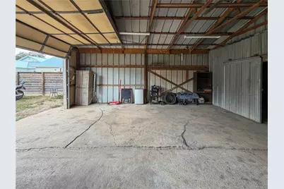 207 Crockett Street, Martindale, TX 78655 - Photo 20