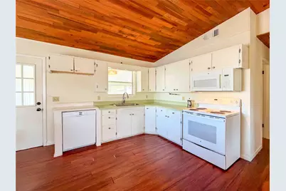 207 Crockett Street, Martindale, TX 78655 - Photo 8
