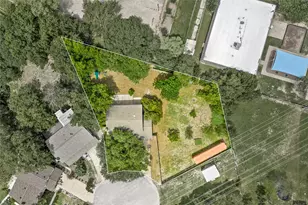 304 Clearsky Cir, Austin, TX 78745 - Photo 2