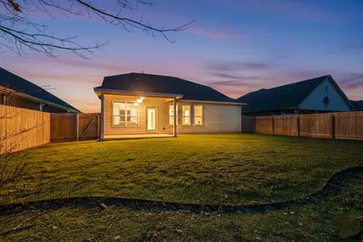 102 Plantain Drive, Hutto, TX 78634 - Photo 34