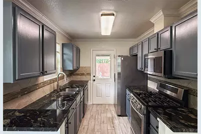6915 Villita Avenida Street, Austin, TX 78741 - Photo 16