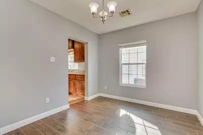 219 E Davilla Street, Bartlett, TX 76511 - Photo 8