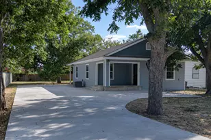 219 E Davilla St, Bartlett, TX 76511 - Photo 1