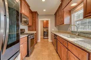 219 E Davilla St, Bartlett, TX 76511 - Photo 10