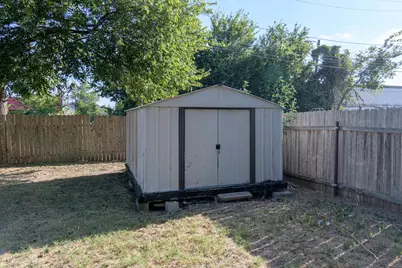 219 E Davilla Street, Bartlett, TX 76511 - Photo 22