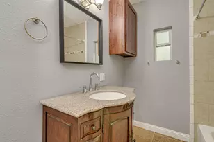 219 E Davilla St, Bartlett, TX 76511 - Photo 16