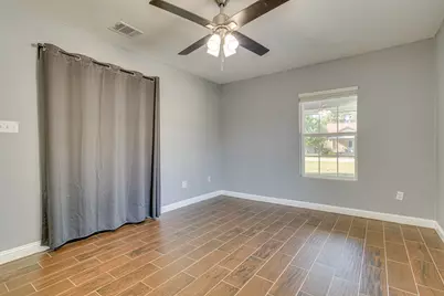 219 E Davilla Street, Bartlett, TX 76511 - Photo 14