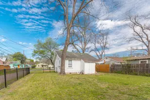57 Chalmers Ave, Austin, TX 78702 - Photo 18