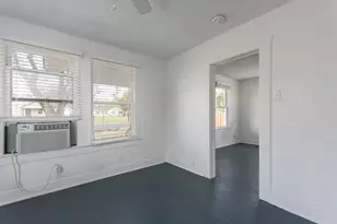 57 Chalmers Ave, Austin, TX 78702 - Photo 6
