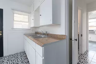 57 Chalmers Ave, Austin, TX 78702 - Photo 10