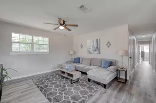 409 Talley St, Taylor, TX 76574 - Photo 6