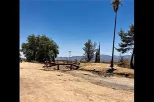 38898 Valley Center Rd, Out of State, CA 92365 - Photo 18
