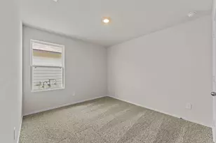 422 Low Pasture Trl, San Marcos, TX 78666 - Photo 10