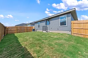 422 Low Pasture Trl, San Marcos, TX 78656 - Photo 22