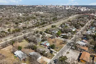 814 Alabama St, San Marcos, TX 78666 - Photo 6