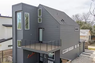 2004 Chestnut Ave, Austin, TX 78722 - Photo 24