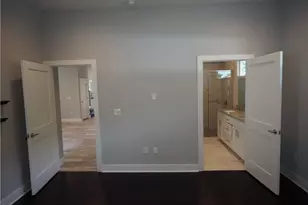6913 Providence Ave, Austin, TX 78752 - Photo 12