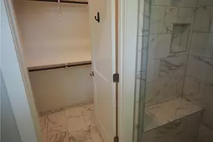 6913 Providence Ave, Austin, TX 78752 - Photo 16