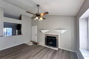 1411 Gracy Farms Ln, Austin, TX 78758 - Photo 2