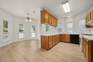 1208 S Church St, Georgetown, TX 78626 - Photo 8